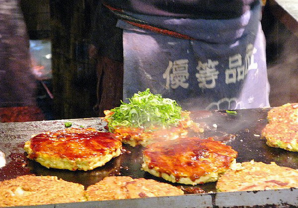 大阪道顿堀美食街之四——什锦烧