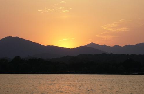 人间天堂 尝尽西湖美景